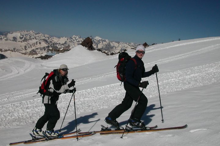 Ski ascent to Priut-11 4200 m